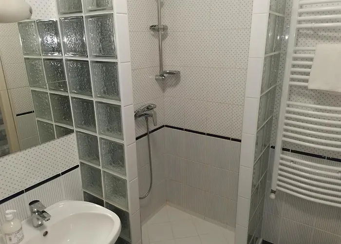 Zoli Apartmanok-balcony Koelcsey 32 Апартаменты *
