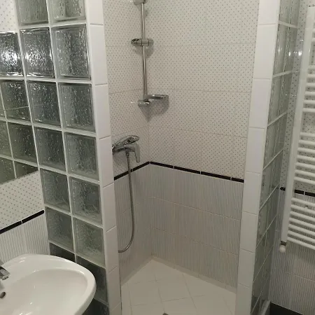 Zoli Apartmanok-balcony Koelcsey 32 Apartmán *