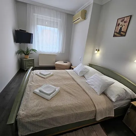 Zoli Apartmanok-balcony Koelcsey 32 Appartement Hajdúszoboszló