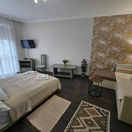 Zoli Apartmanok-balcony Koelcsey 32 Apartmán Hajdúszoboszló