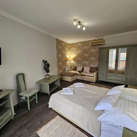 Zoli Apartmanok-balcony Koelcsey 32 Lejlighed