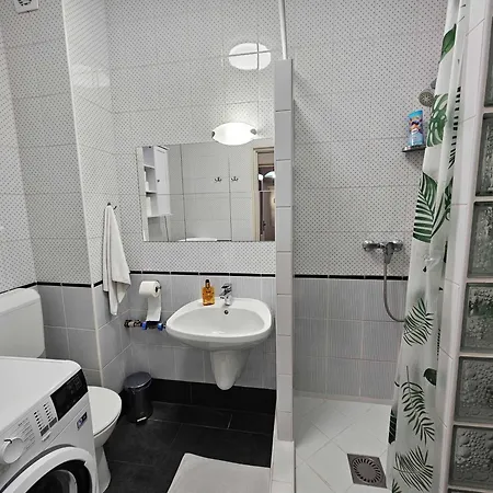 Lejlighed Zoli Apartmanok-balcony Koelcsey 32 *
