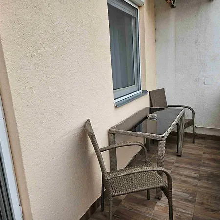 Apartmán Zoli Apartmanok-balcony Koelcsey 32 *